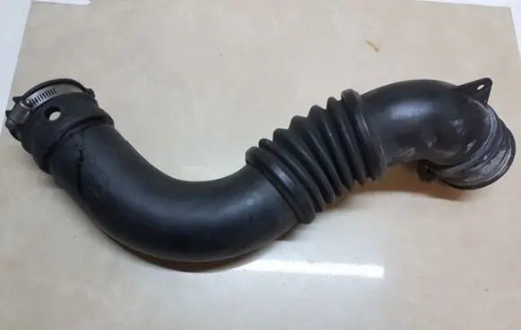 Dodge Caliber Breather hose/pipe 