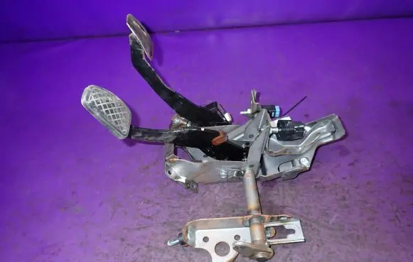 Subaru Forester SH Pedal assembly 