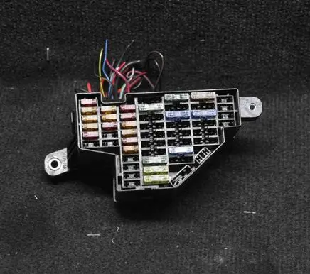 Volkswagen PASSAT B6 Fuse box set 3C2941824