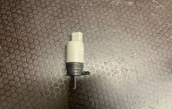 BMW X1 E84 Windscreen/windshield washer pump 6934159