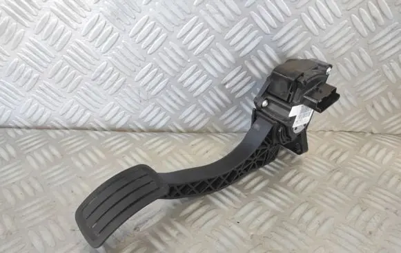 Opel Combo D Accelerator throttle pedal 9836042280