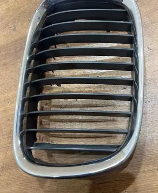 BMW 5 E39 Front grill 7005838 8159316 92497262