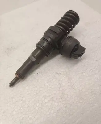 Audi A4 S4 B6 8E 8H Fuel injector 038130073BA