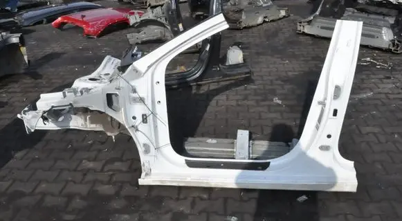 KIA Ceed Side car body part 