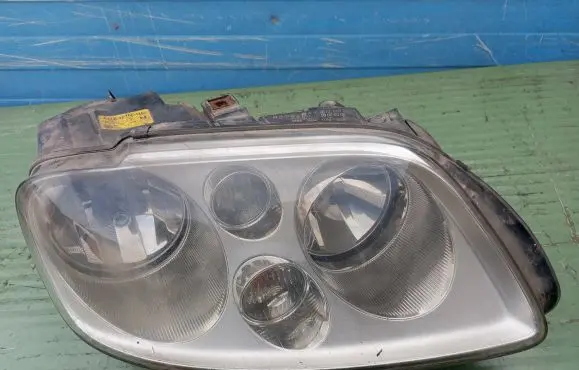 Volkswagen Touran I Headlight/headlamp 1T0941006F 0301205202
