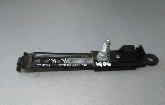 Toyota Corolla Verso AR10 Seat belt adjustment rail D526001 D526003