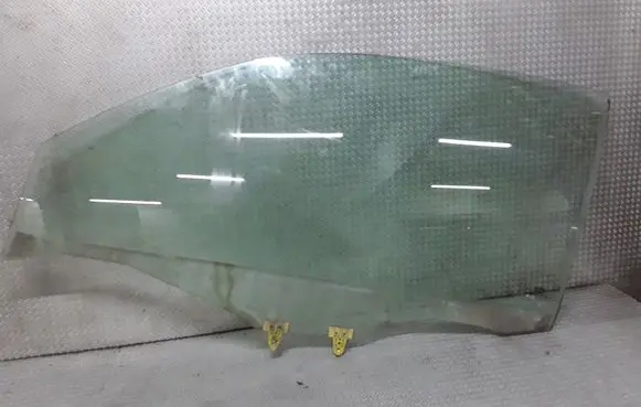 Nissan Micra Front door window/glass (coupe) 