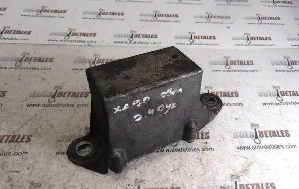 Volvo XC90 Engine mount bracket 30645159