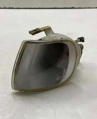 Volkswagen Polo III 6N 6N2 6NF Front indicator light 183588B