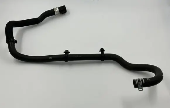 Engine coolant pipe/hose