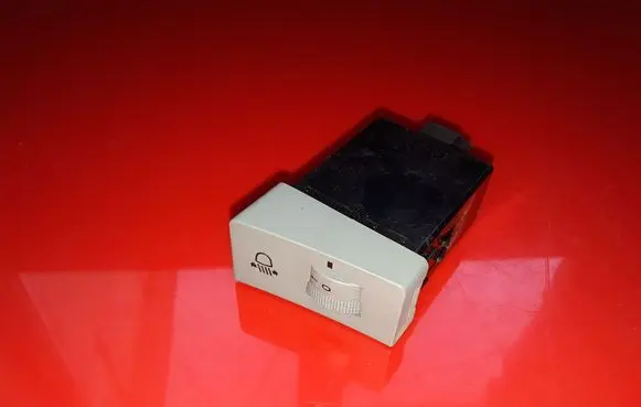 Hyundai Santa Fe Headlight level height control switch 933702B900