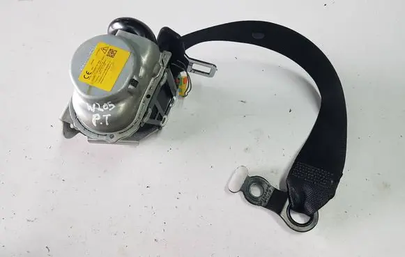 Mercedes-Benz C W205 Rear seatbelt