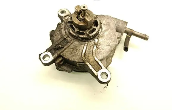 Toyota RAV 4 (XA40) Vacuum pump 