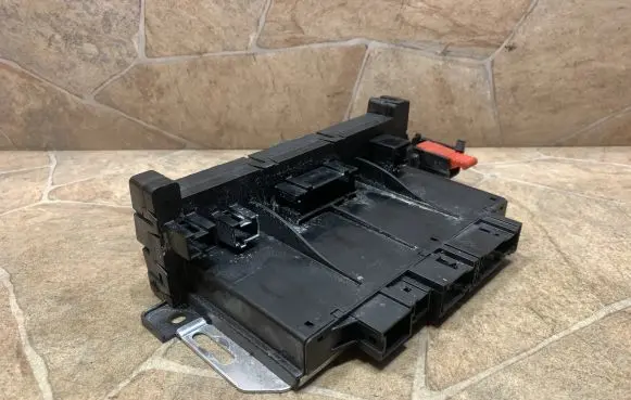 Mercedes-Benz SL R230 Fuse module A0265453432