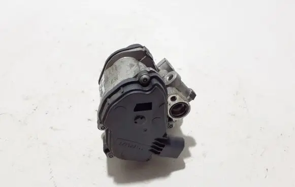 Volkswagen PASSAT B8 EGR valve 04L131501R