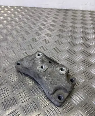 Volkswagen Caddy Gearbox mounting bracket 1K0199117