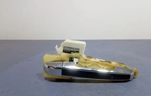 Hyundai Sonata Front door exterior handle