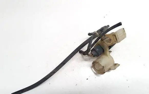Mercedes-Benz C W203 Windscreen/windshield washer pump 309019