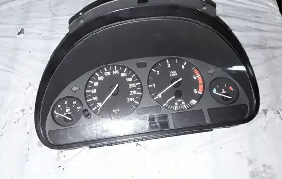 BMW 5 E39 Speedometer (instrument cluster) 6907018