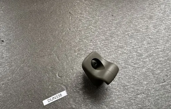 Nissan Patrol Y61 Sun visor clip/hook/bracket 96409VB000