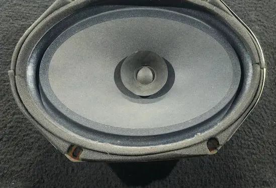 Mazda 323 F Front door speaker V09699800 7L83 N0A9