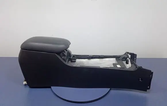 KIA Sorento Center console 