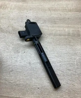 Volkswagen Polo V 6R Oil level sensor 045907660D 00813401