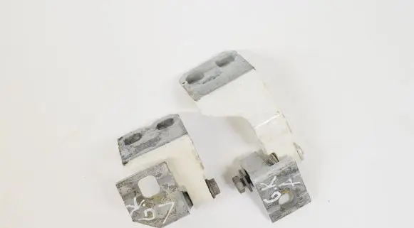 Maserati Levante Rear door lower hinge