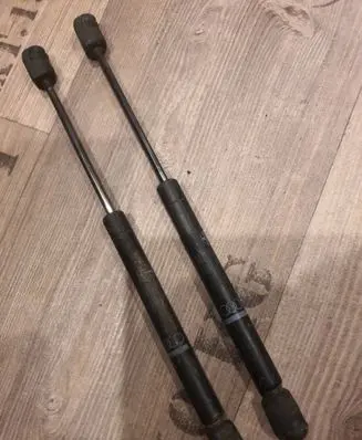 Audi 80 90 S2 B4 Tailgate/trunk strut/damper 811827552A
