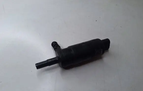 BMW 5 E39 Headlight washer pump 8377430 001004 1326401