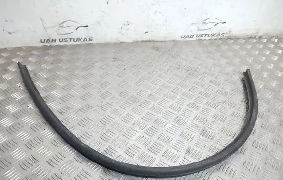 Audi A4 S4 B7 8E 8H Engine compartment rubber 8E0823727