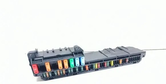 BMW 6 E63 E64 Fuse module 6957330 61146957330