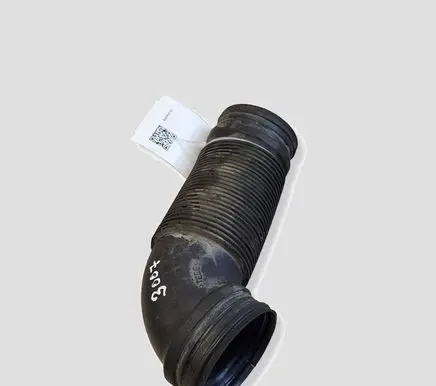 Volkswagen Golf V Air intake hose/pipe 1K0129684B