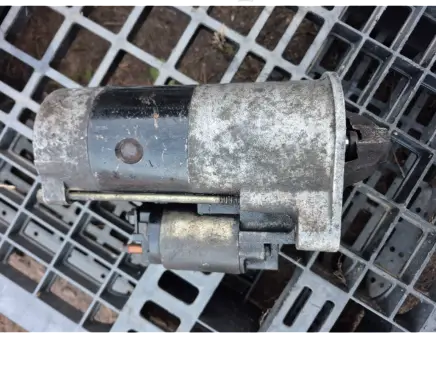 Chrysler Grand Voyager IV Starter motor M002T88473 04727313AC