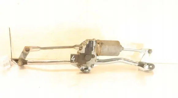 Skoda Fabia Mk2 (5J) Front wiper linkage and motor 5J0955326