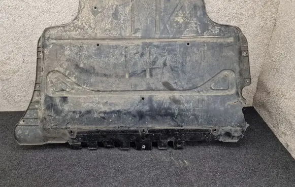 Skoda Kodiaq Engine splash shield/under tray 5QF825236B