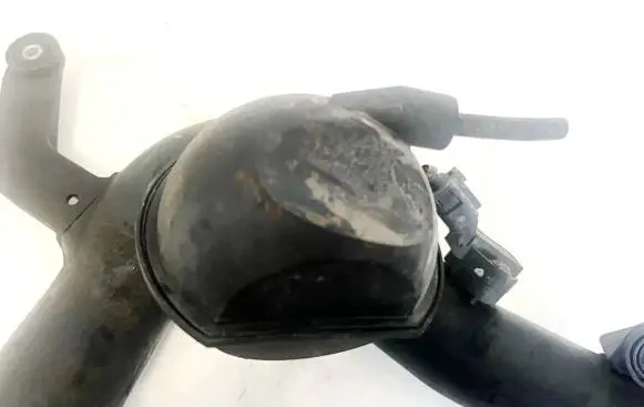 Vacuum air tank