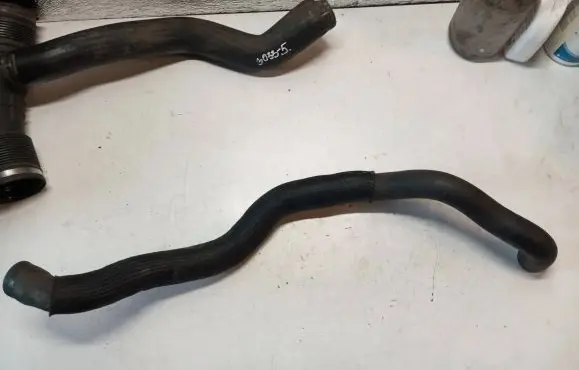 Volvo XC90 Engine coolant pipe/hose 30723992