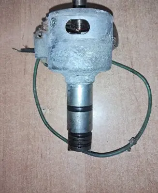 Mercedes-Benz 250 280 C CE W114 Spark distributor 0231170138