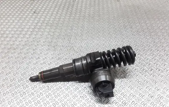 Fuel injector
