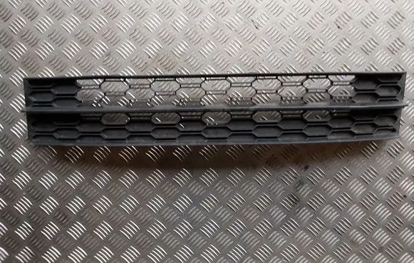 Skoda Octavia Mk3 (5E) Front bumper lower grill 5E0853677L
