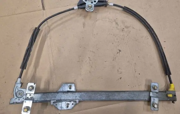 Volkswagen Jetta II Front door manual window regulator 191837401B CE2