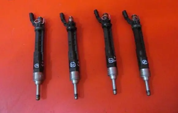 Renault Megane IV Fuel injector 166002932R A2820700087