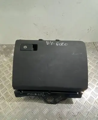 Volkswagen PASSAT B7 Glove box 3C1857097BD