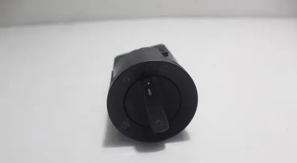 Volkswagen Golf IV Light switch