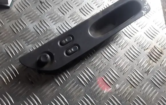Renault Espace III Electric window control switch 7700875647