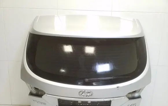 Hyundai i40 Tailgate/trunk/boot lid