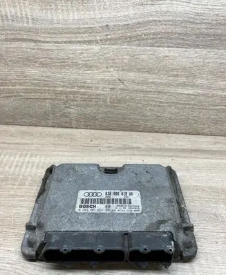 Audi A3 S3 8L Engine control unit/module 038906018AK 0281001852
