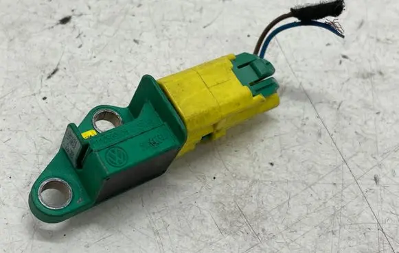 Audi A4 S4 B8 8K Airbag deployment crash/impact sensor 1K0909606C