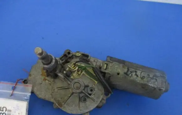 Mitsubishi Carisma Rear window wiper motor